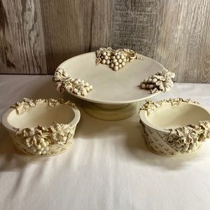 Italian style , ceramic pedestal with grapes, farmhouse, style vntg , bowls